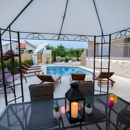 Апартаменты My Dalmatia - Penthouse With Shared Pool Задар