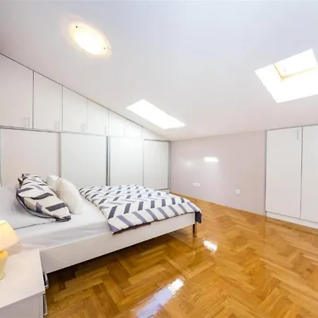 Апартаменты My Dalmatia - Penthouse With Shared Pool Задар