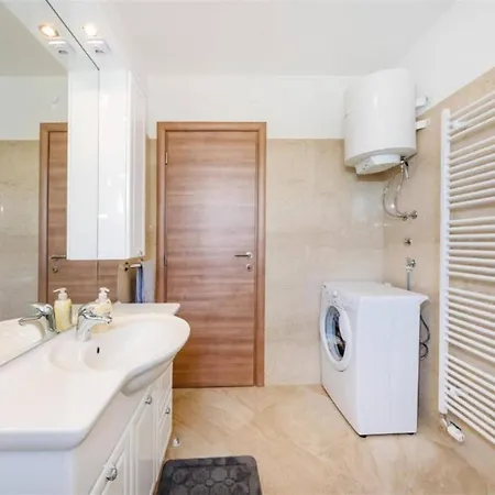 My Dalmatia - Penthouse With Shared Pool Апартаменты Задар