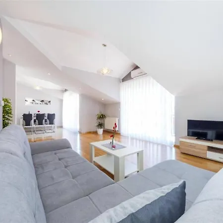 Apartment My Dalmatia - Penthouse With Shared Pool Zadar