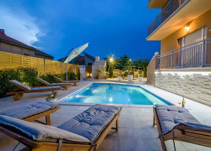 My Dalmatia - Penthouse With Shared Pool 公寓 *