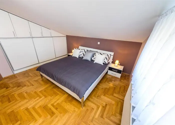 My Dalmatia - Penthouse With Shared Pool * 扎达尔