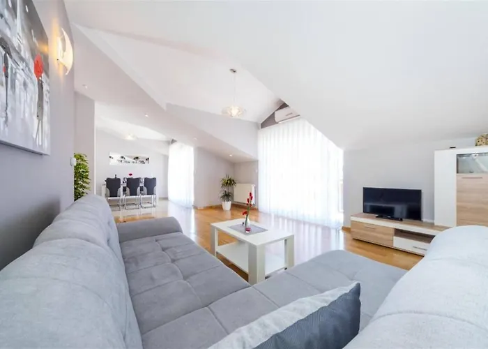 公寓 My Dalmatia - Penthouse With Shared Pool 扎达尔
