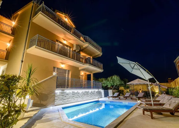 My Dalmatia - Penthouse With Shared Pool *