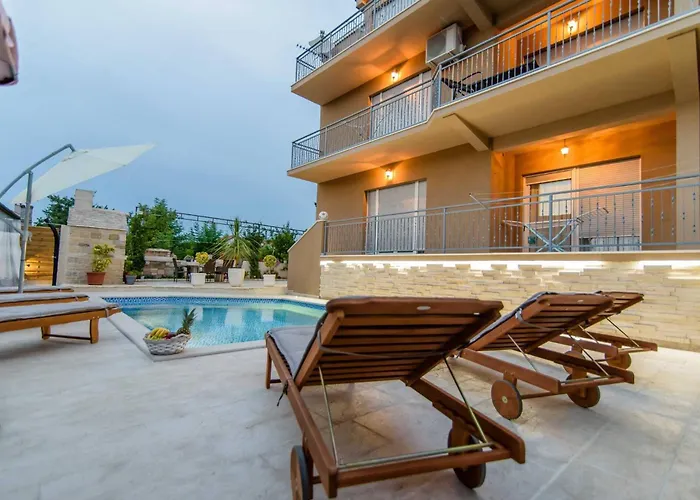 My Dalmatia - Penthouse With Shared Pool