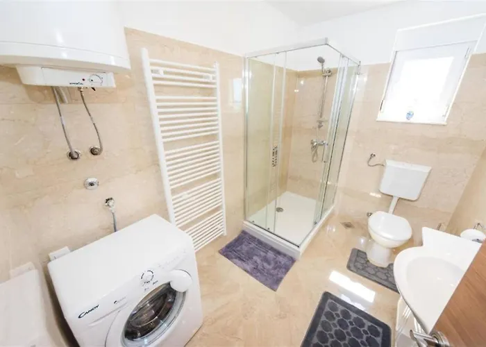 דירה My Dalmatia - Penthouse With Shared Pool