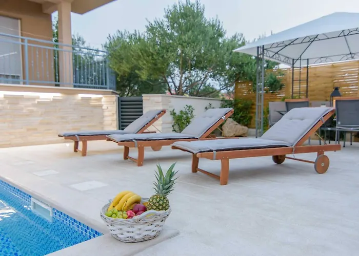 דירה My Dalmatia - Penthouse With Shared Pool *